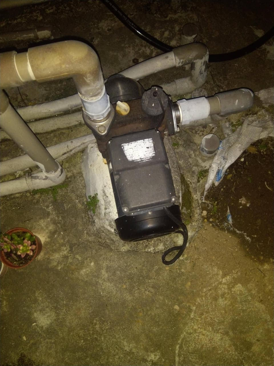 頂樓的抽水馬達太吵🥺 - 居家生活板| Dcard