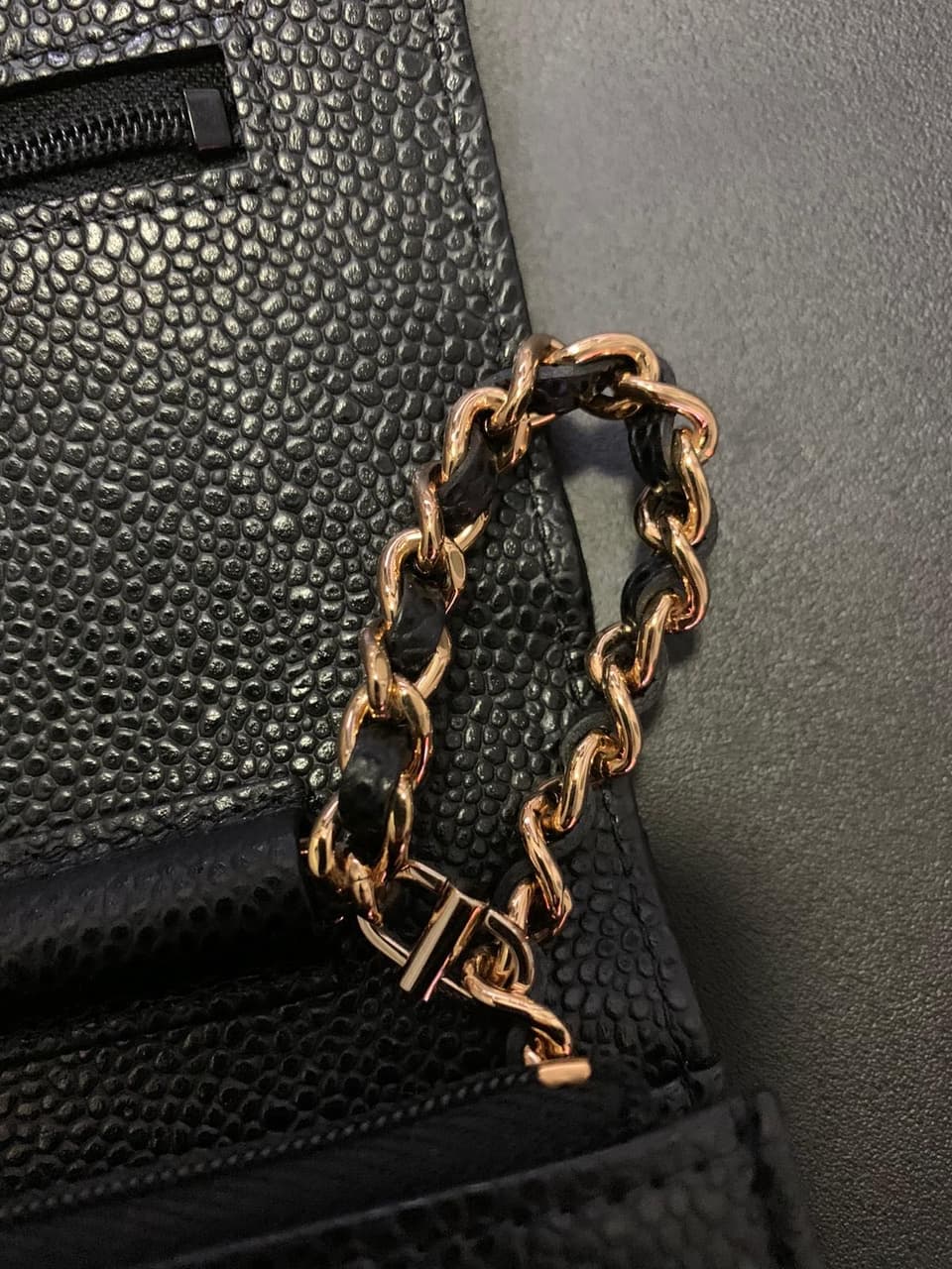 人生購入的第一顆包包— CHANEL （Wallet On Chain） - 精品板| Dcard