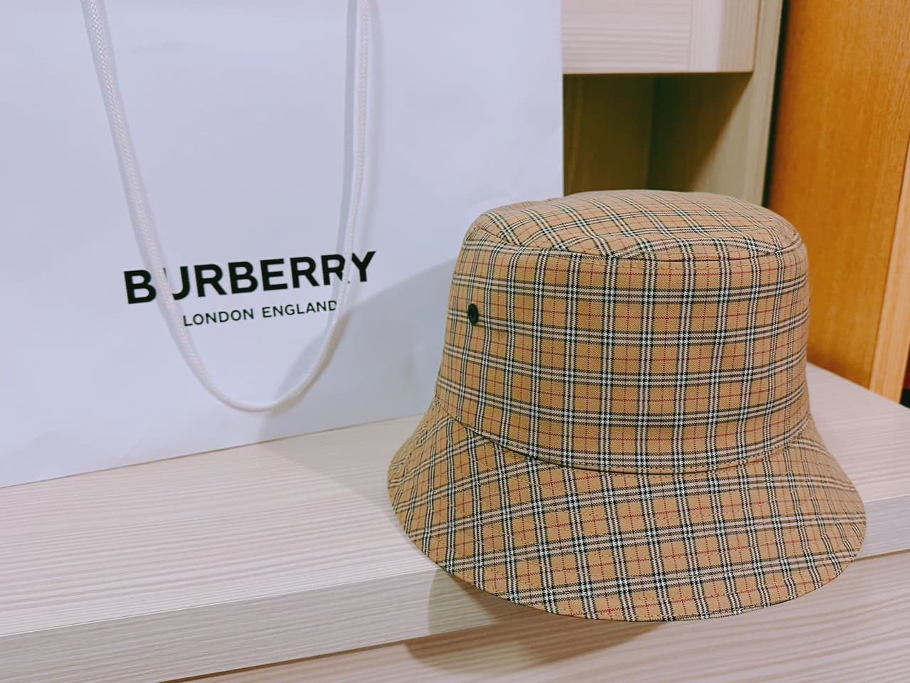 開箱Burberry經典格紋漁夫帽👒 華泰名品城購入～超甜價挖寶分享