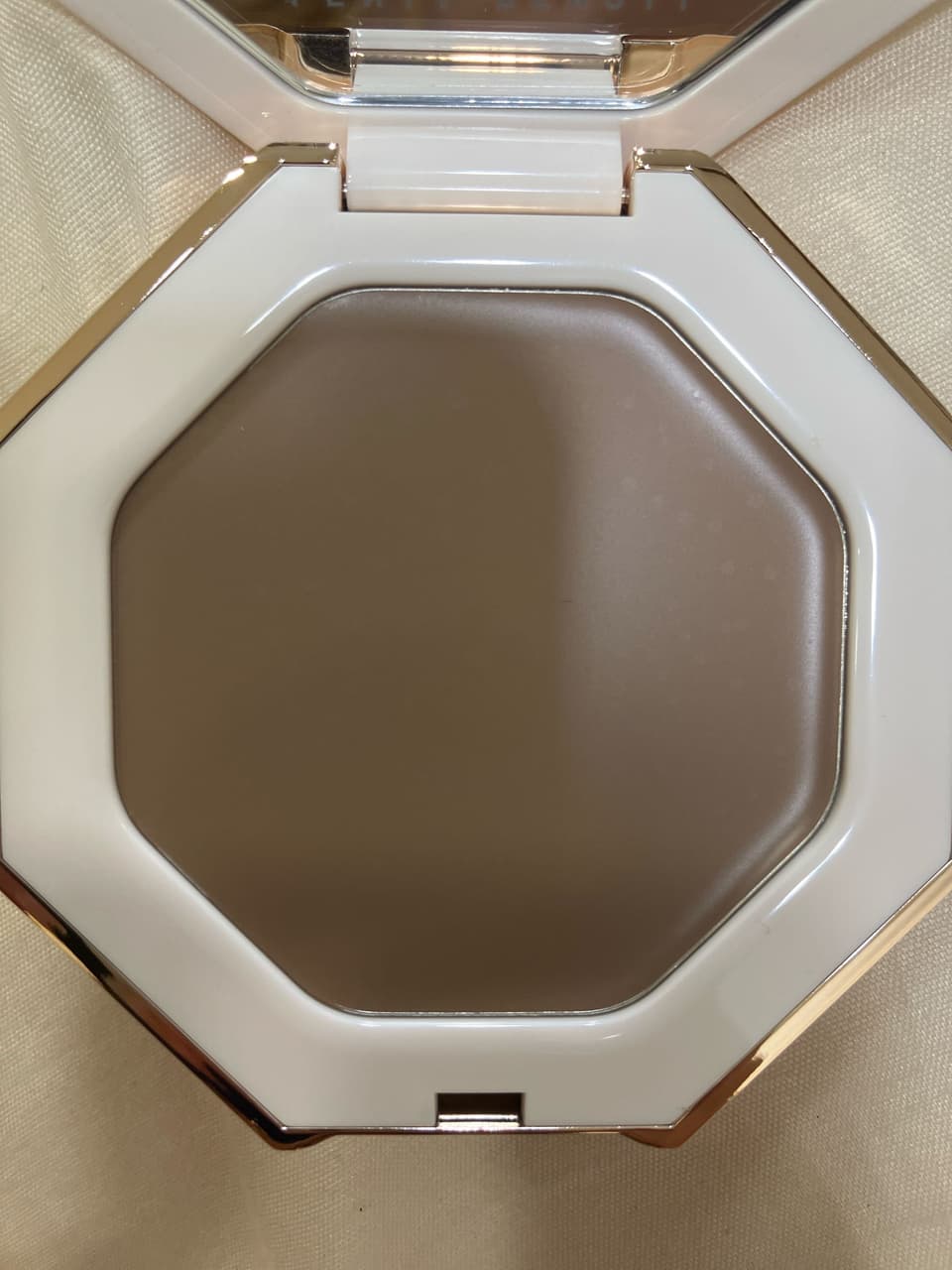#我要賣 Fenty Beauty 修容膏色號amber - 二手交易板 | Dcard
