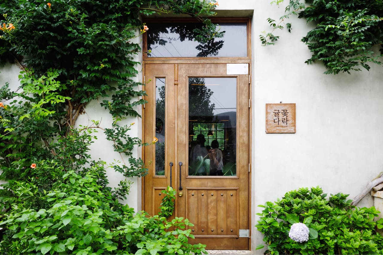 作品 GR3，濟州島咖啡廳。 攝影板 Dcard