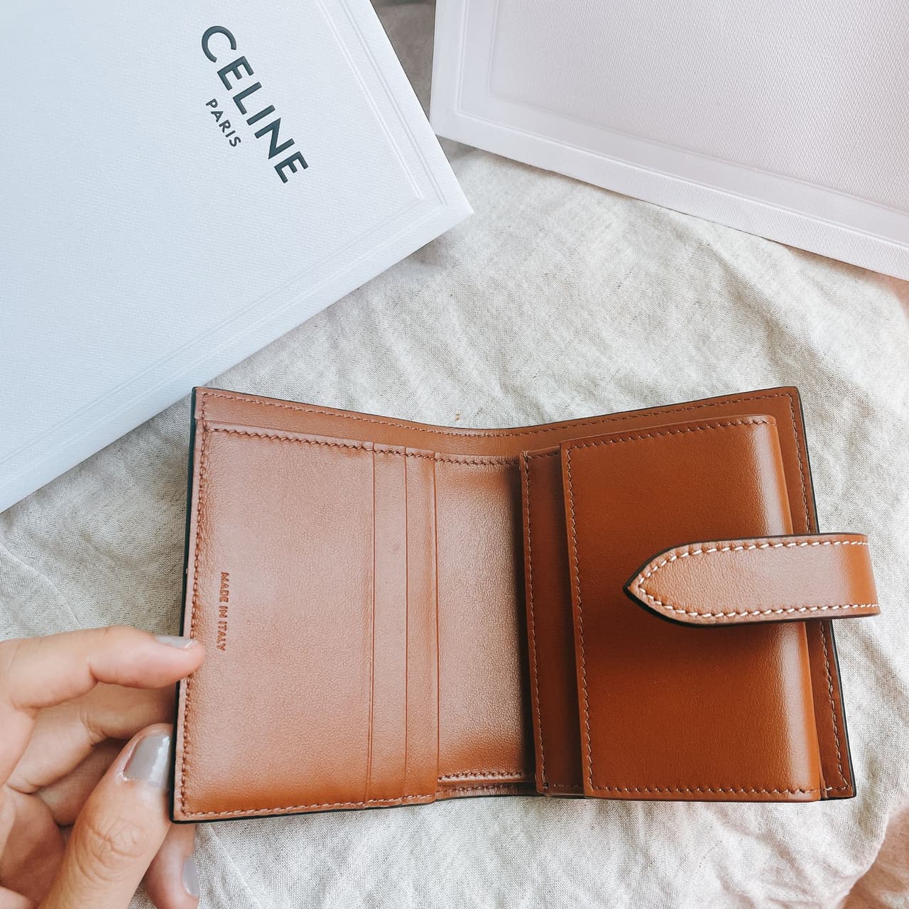 CELINE 凱旋門印花短夾，人生第一顆精品有夠香(*´꒳`*) - 精品板 | Dcard