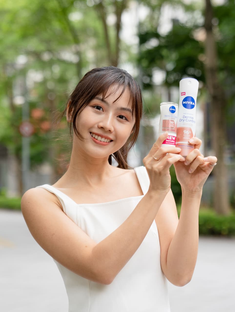 囧到不行～腋下爆汗濕了一片💧飄出異味好想找地洞鑽～全新 妮維雅超能科研制汗系列 長效止汗好舒爽🌿跟尷尬窘境Say Bye👋 - 美妝板 | Dcard