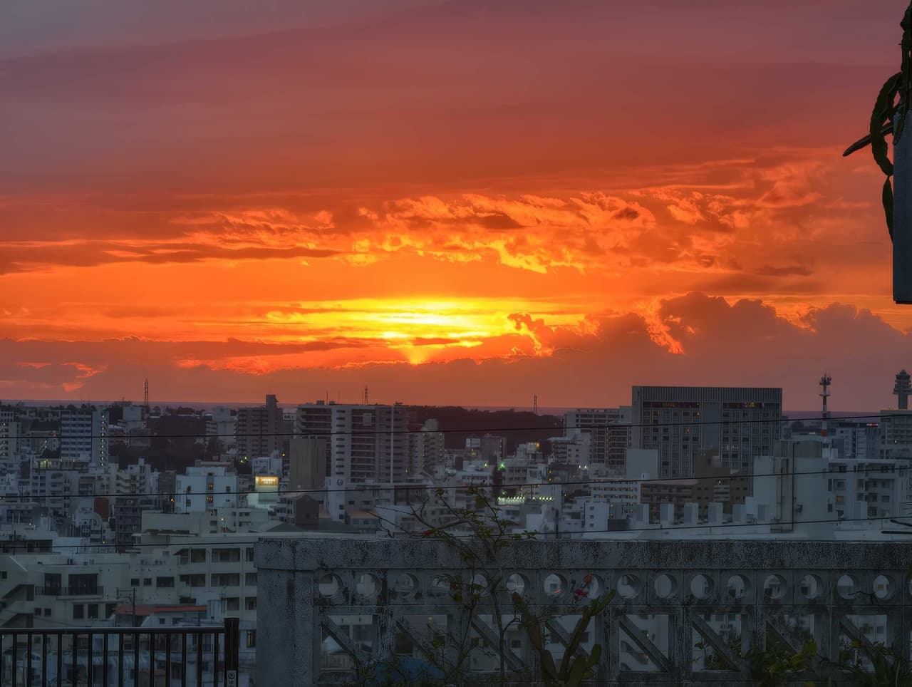 無聊跑去沖繩騎機車...feats. vivo X300 Pro 無聊跑去沖繩騎機車...feats. vivo X300 Pro