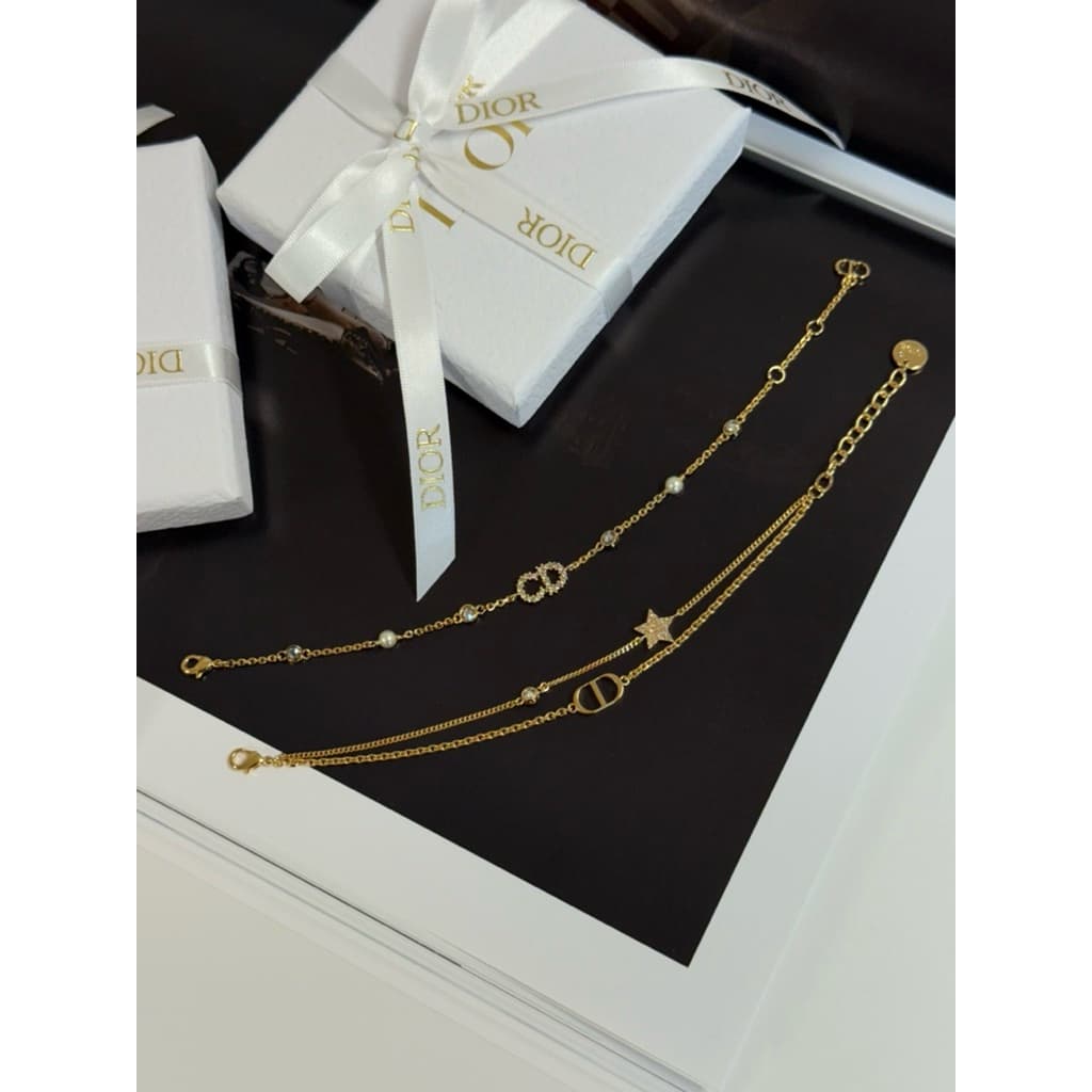2026 Dior手鍊推薦】精品首發避坑指南！7款Dcard/PTT熱議評比！小資入門、Rose des Vents/Petit CD -  阿姆阿姆(@amumulife) | Dcard