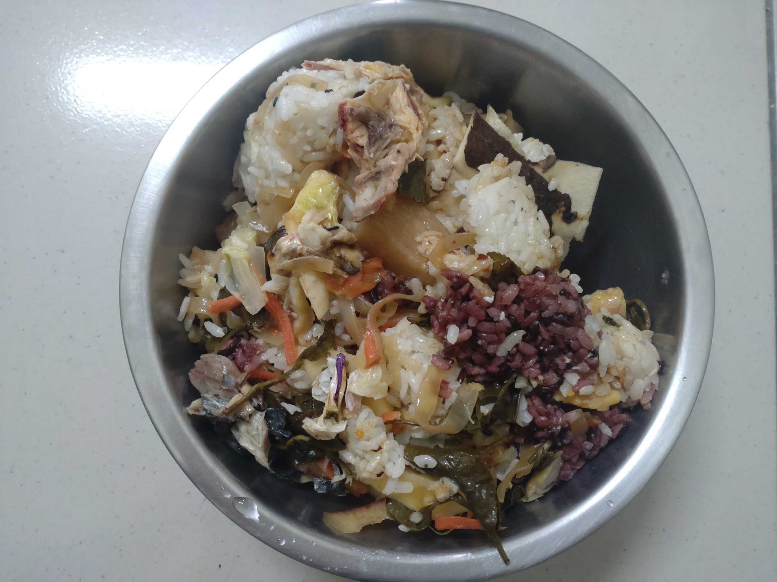 [問卦] Dcard心情 喜歡吃廚餘桶的廚餘算是一種性癖嗎