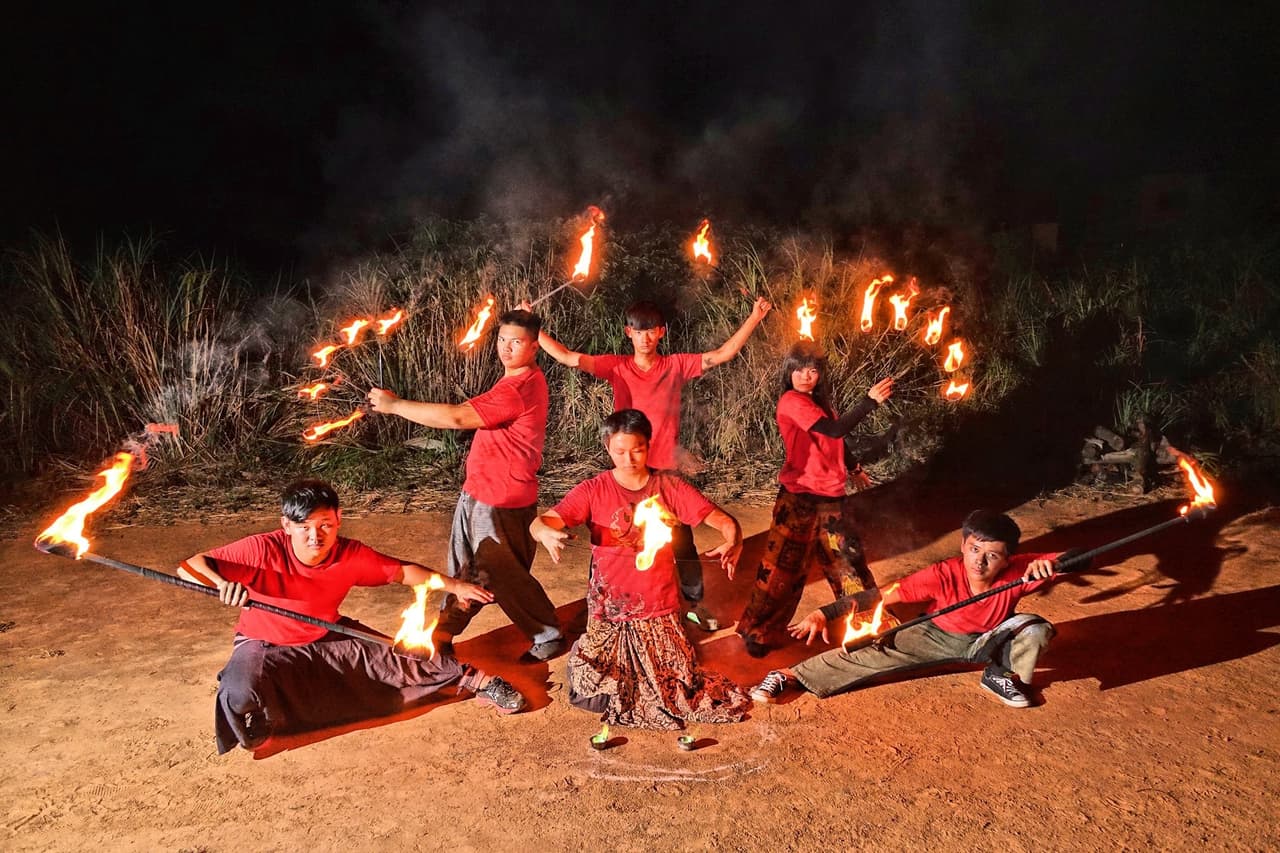 #圖火舞交流 - 元智大學板 | Dcard