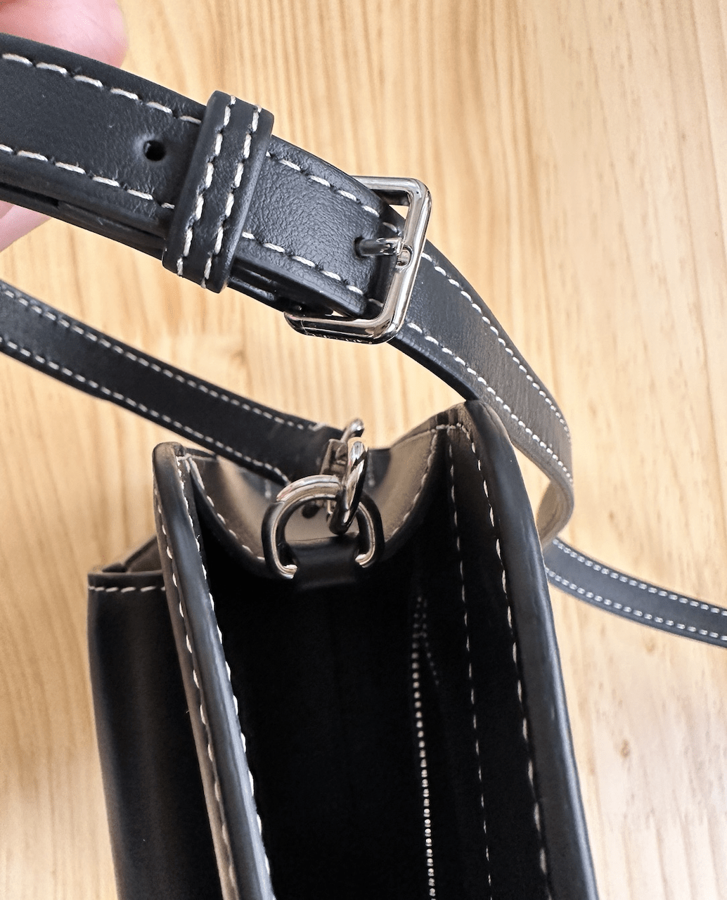 #分享 🚩華泰購入Burberry口袋包 + 容量實測(圖多) - 精品板 | Dcard