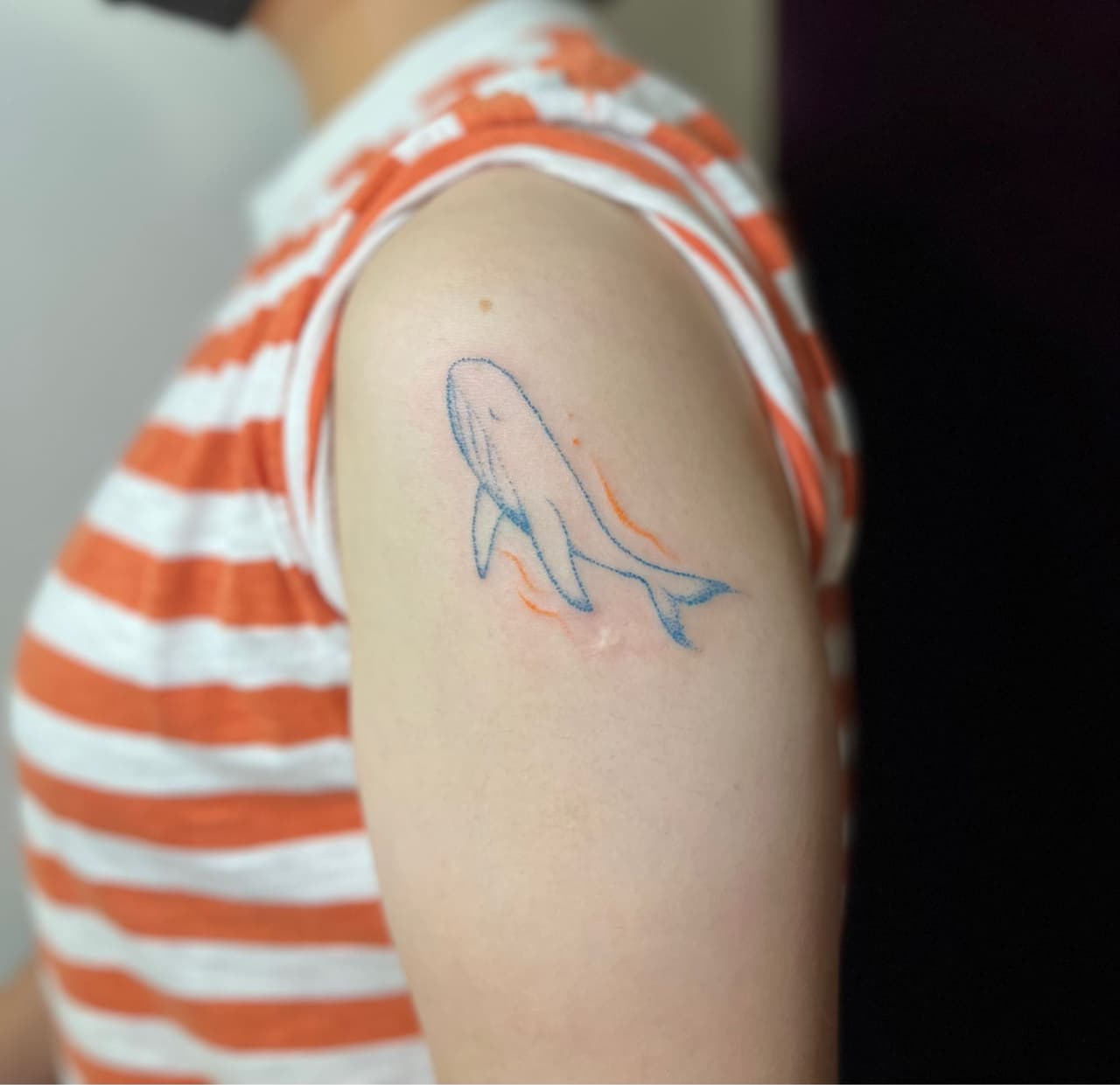 #彩色刺青刺了一隻小鯨魚 - 刺青板| Dcard