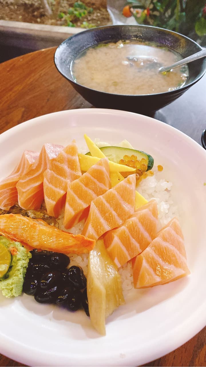 鮭魚丼MVP 史上最推的鮭魚丼壽司店 - 美食板 | Dcard