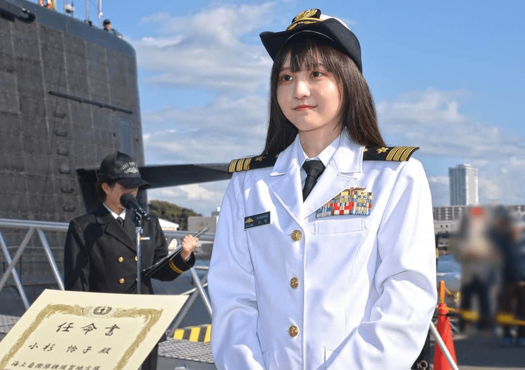 如果有這樣的司令官 國軍簽下去的人數應該會暴增吧? - 閒聊板 | Dcard