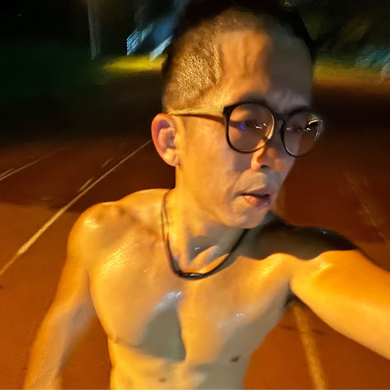 隨便跑一下都全身爆汗的天氣😅 - 我是鐵爸 (@iamironpa) | Dcard