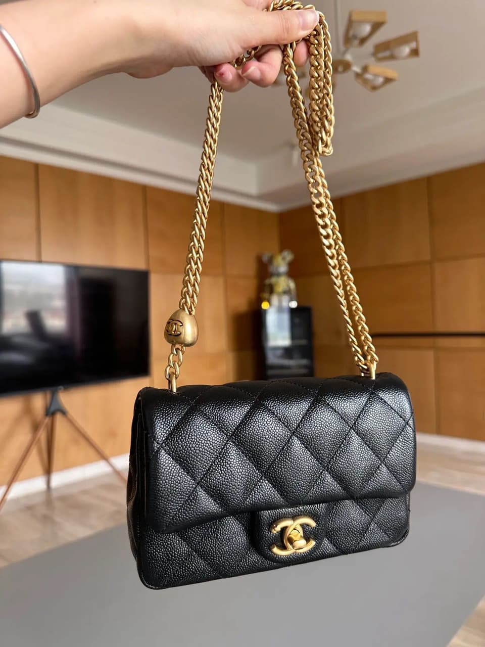 背著Chanel 23P 愛心調節扣- 網路購物板| Dcard