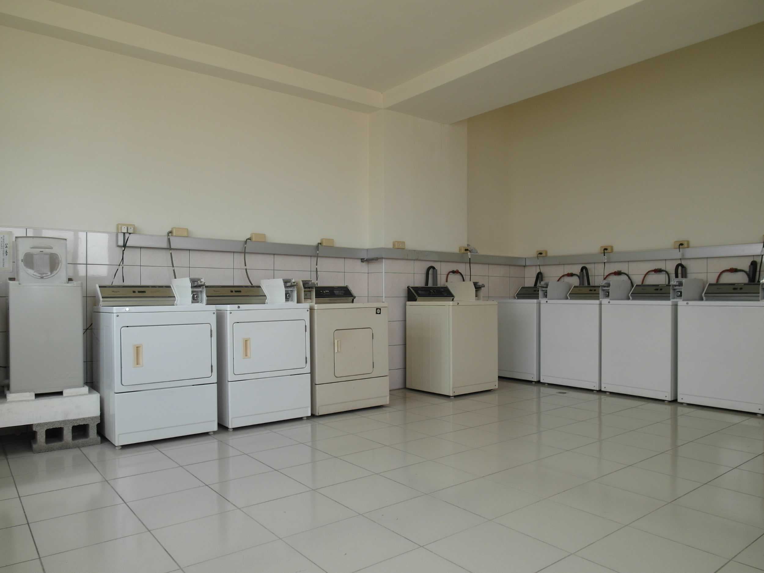 #招租 #招租 轉租 台中東海商圈 限學生 - Image 4