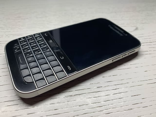黑莓Classic 復興之路與重生──遇見Zinwa Q25 Pro - Google/Android板