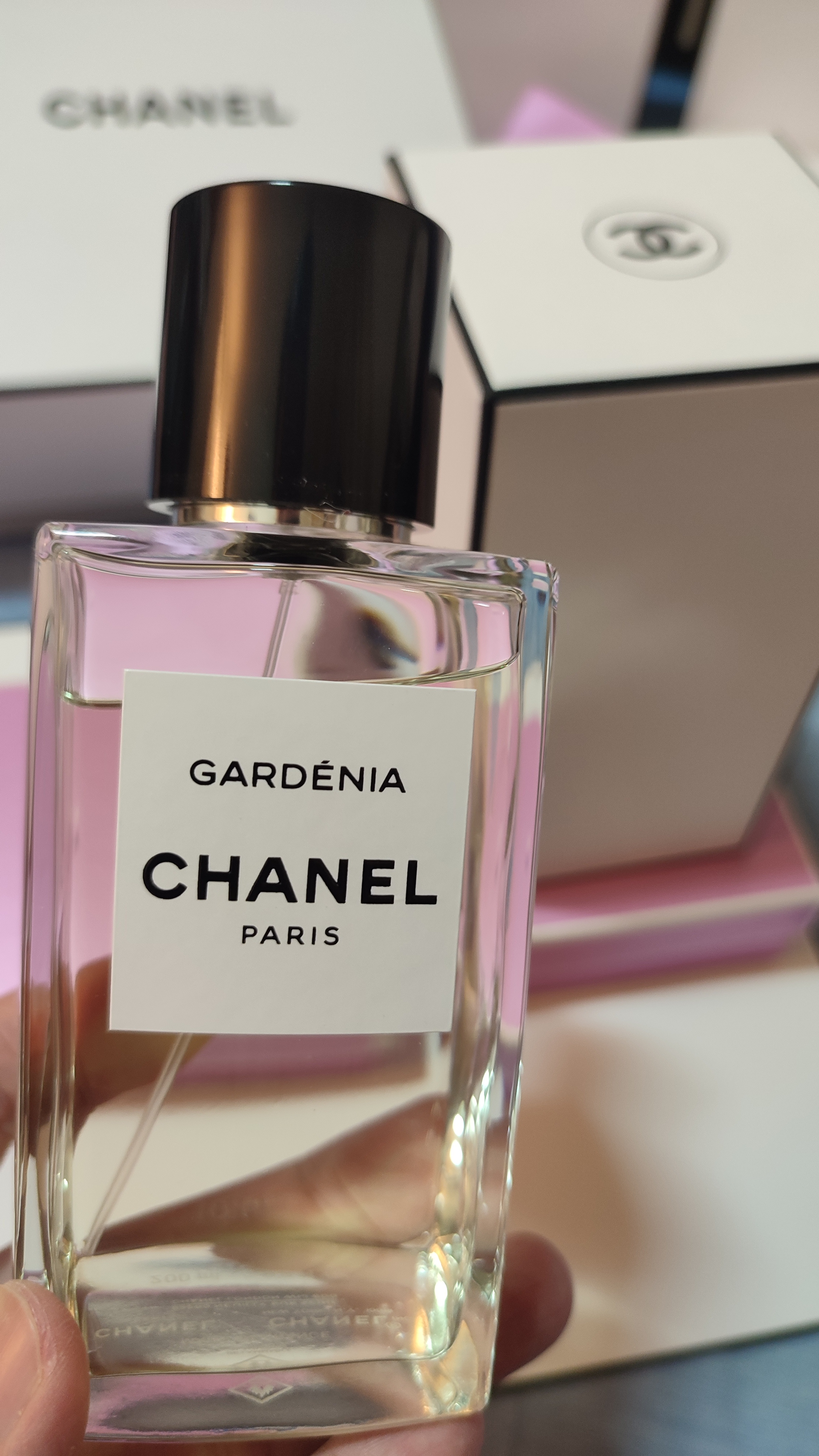 分享CHANEL香奈兒梔子花香水Gardenia LES EXCLUSIFS精品香水系列- - 美