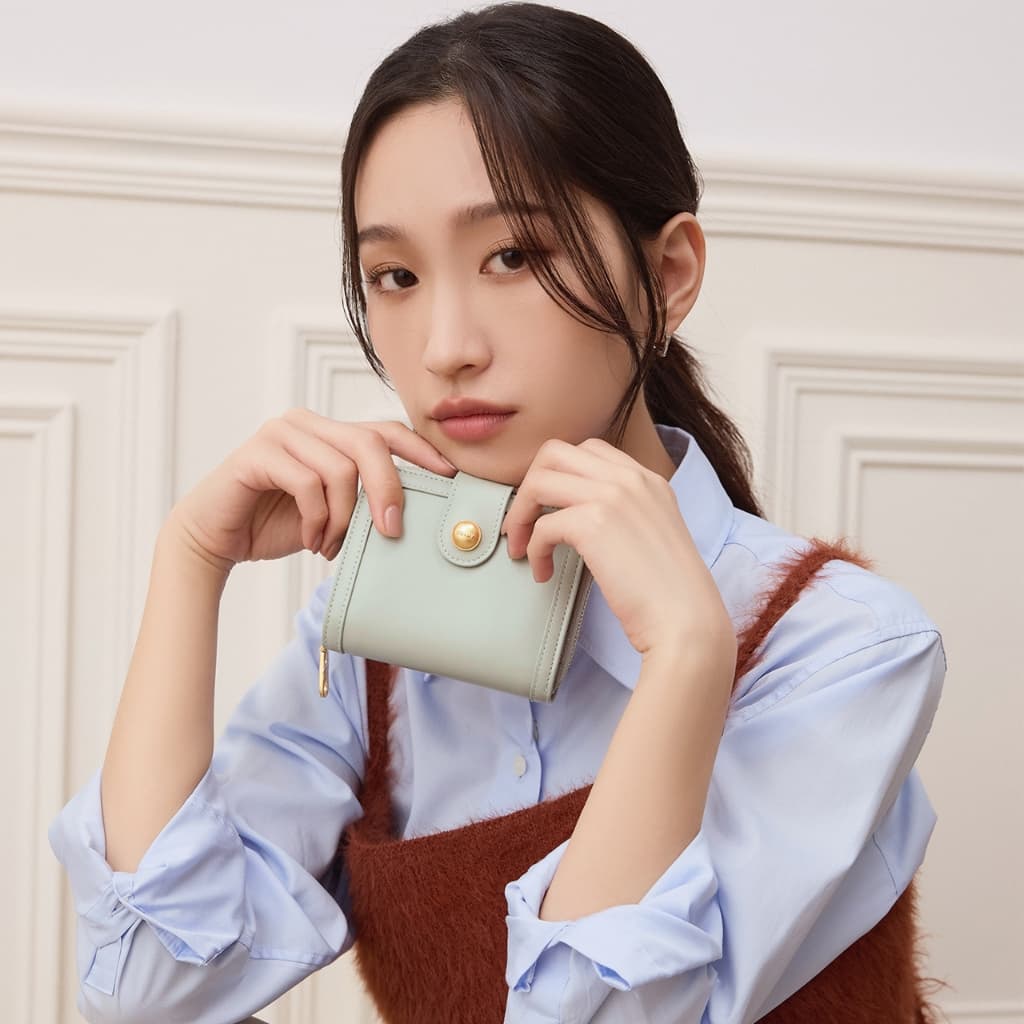 2026女短夾推薦】Dcard/PTT激推6款！輕薄多卡層、RFID防盜真皮短夾終極懶人包- 好像還不錯(@alicegetgoing) | Dcard