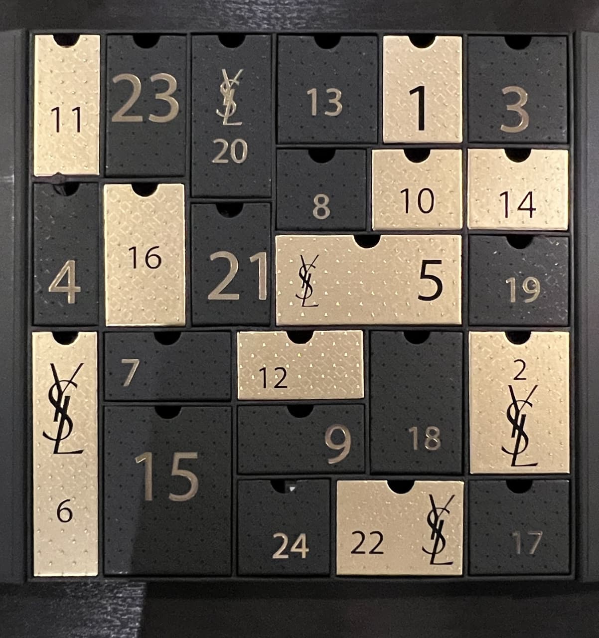 試色 唇膏多到爆的YSL耶誕倒數日曆 終回 2022 YSL Advent Calendar 美妝板 Dcard