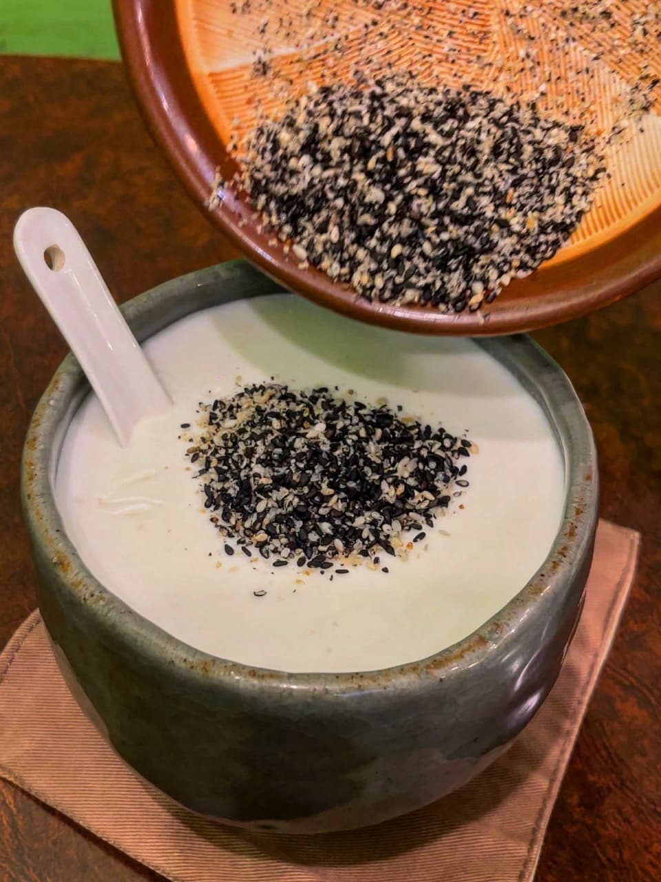 台中|巷弄隱藏美食 純天然杏仁茶 一中街商圈 三時茶房 - 有什麼好吃好玩好用 (@qqyuuuuu) | Dcard