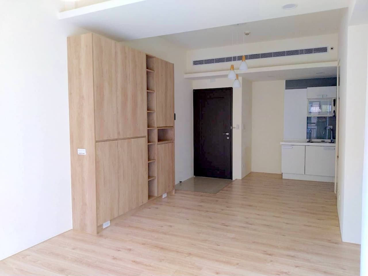 #空間裝修 What's in their home｜台北20坪中古屋翻新，溫馨木質家居 - 居家生活板 | Dcard