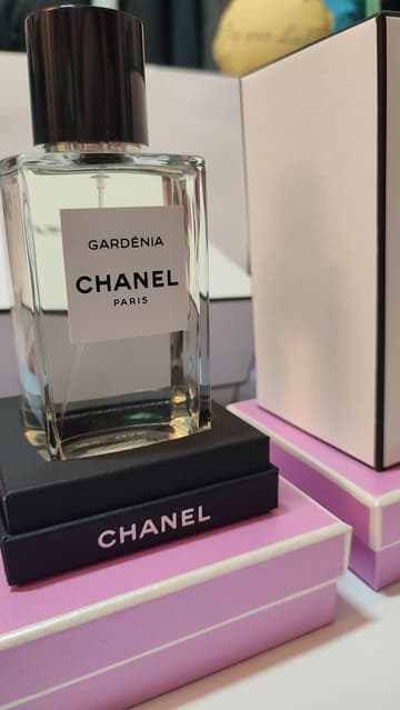 分享CHANEL香奈兒梔子花香水Gardenia LES EXCLUSIFS精品香水系列- - 美