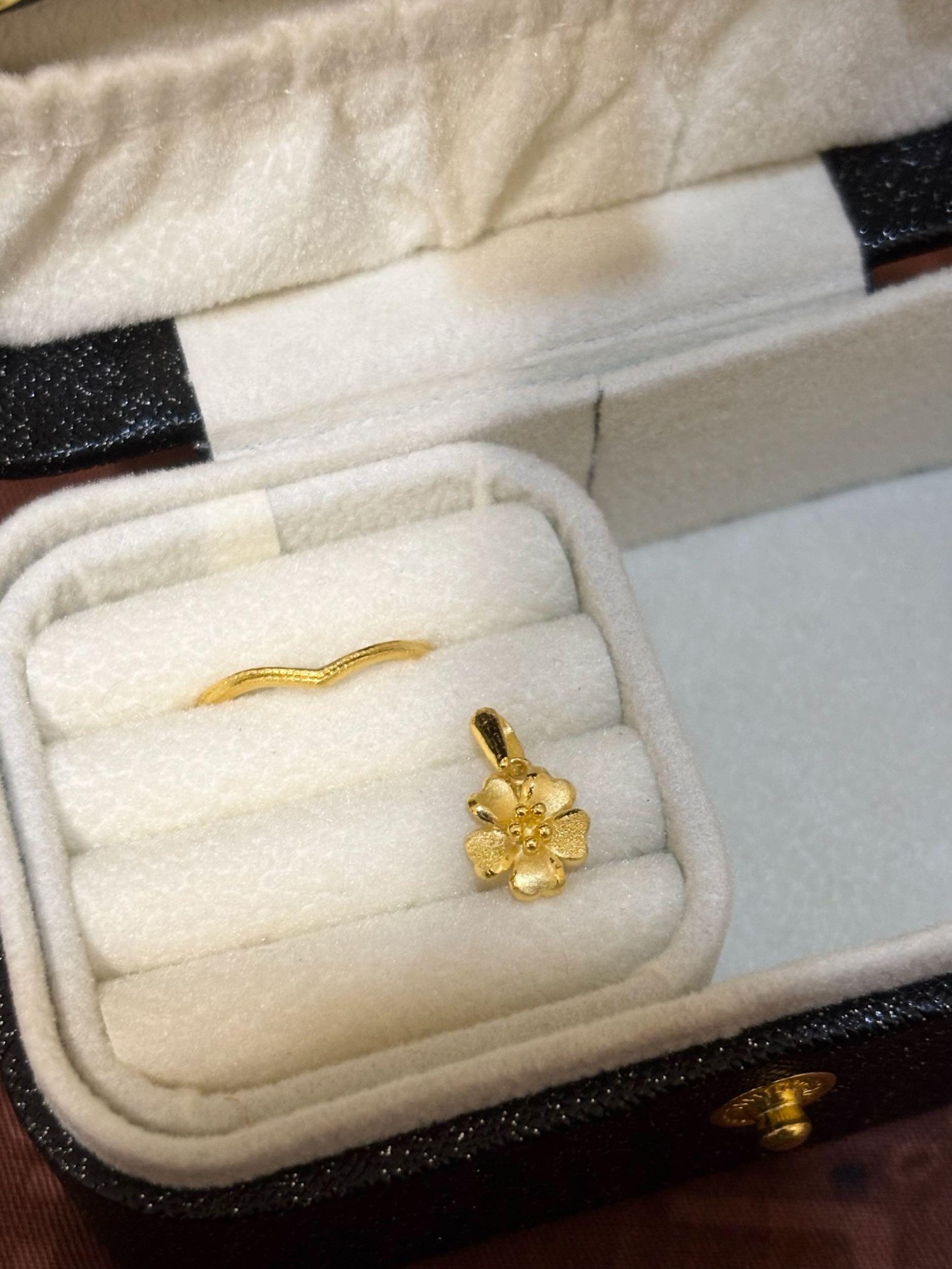 問題香港買黃金會比較便宜嗎？ - 珠寶飾品板| Dcard