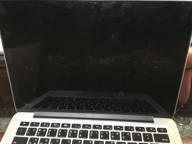 Mac螢幕掉漆塗層剝落 Apple板 Dcard