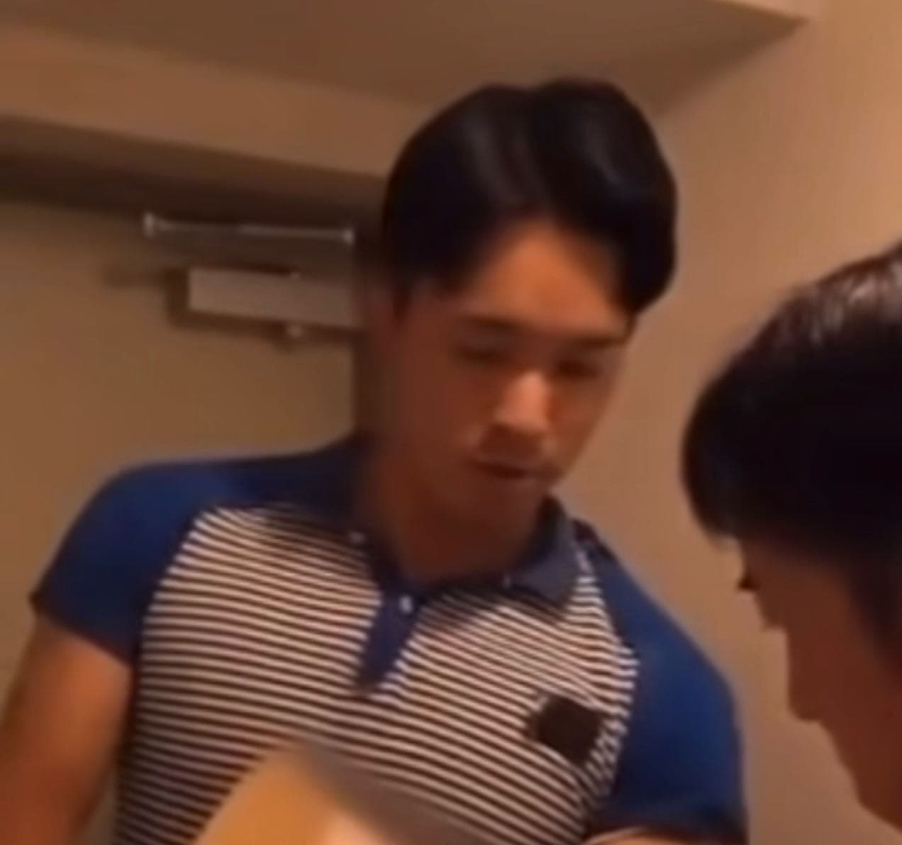 找片 請問有人知道這是哪一部影片嗎？ - 男同志西斯板 | Dcard