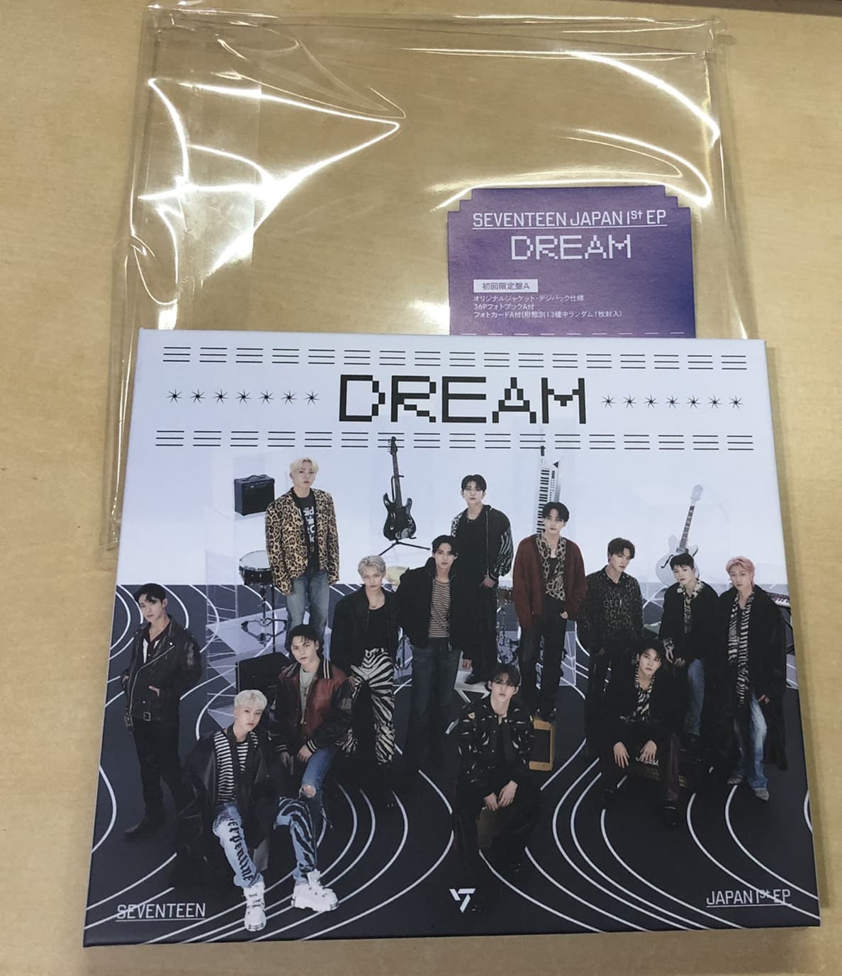 開箱SEVENTEEN首張日本EP💎DREAM💎A盤.C盤.通常盤.快閃盤 - SEVENTEEN 