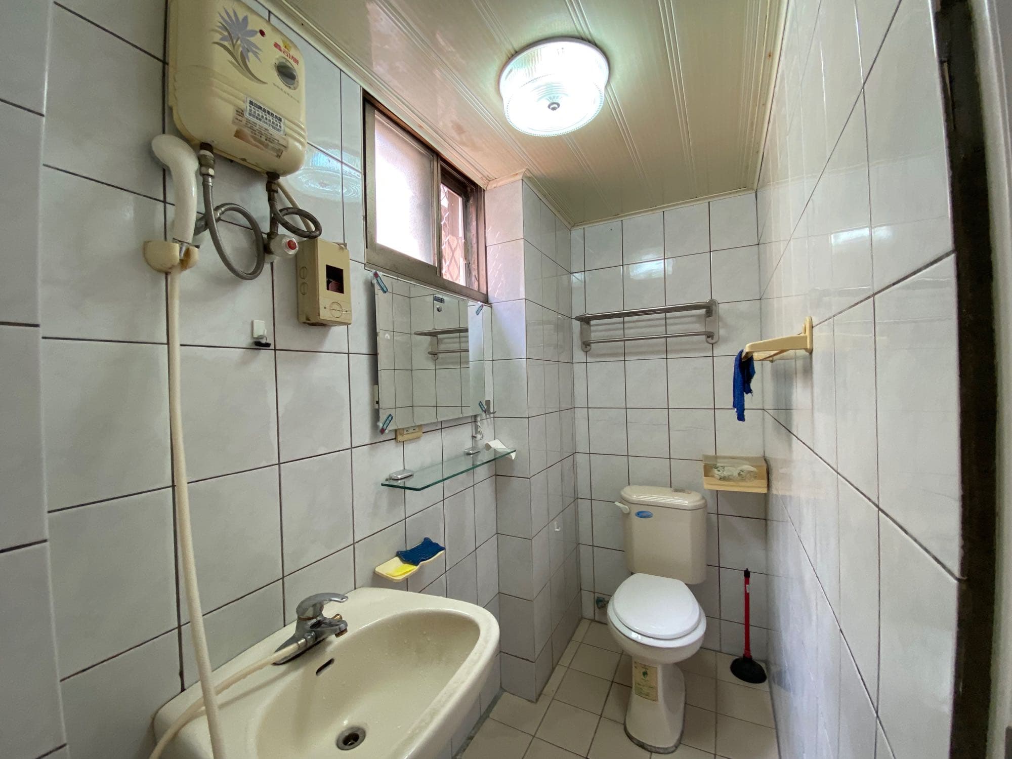 #招租 台中北區套房出租/電費1度3.8元/近中科大，一中商圈/看房免任何費用 - Image 10