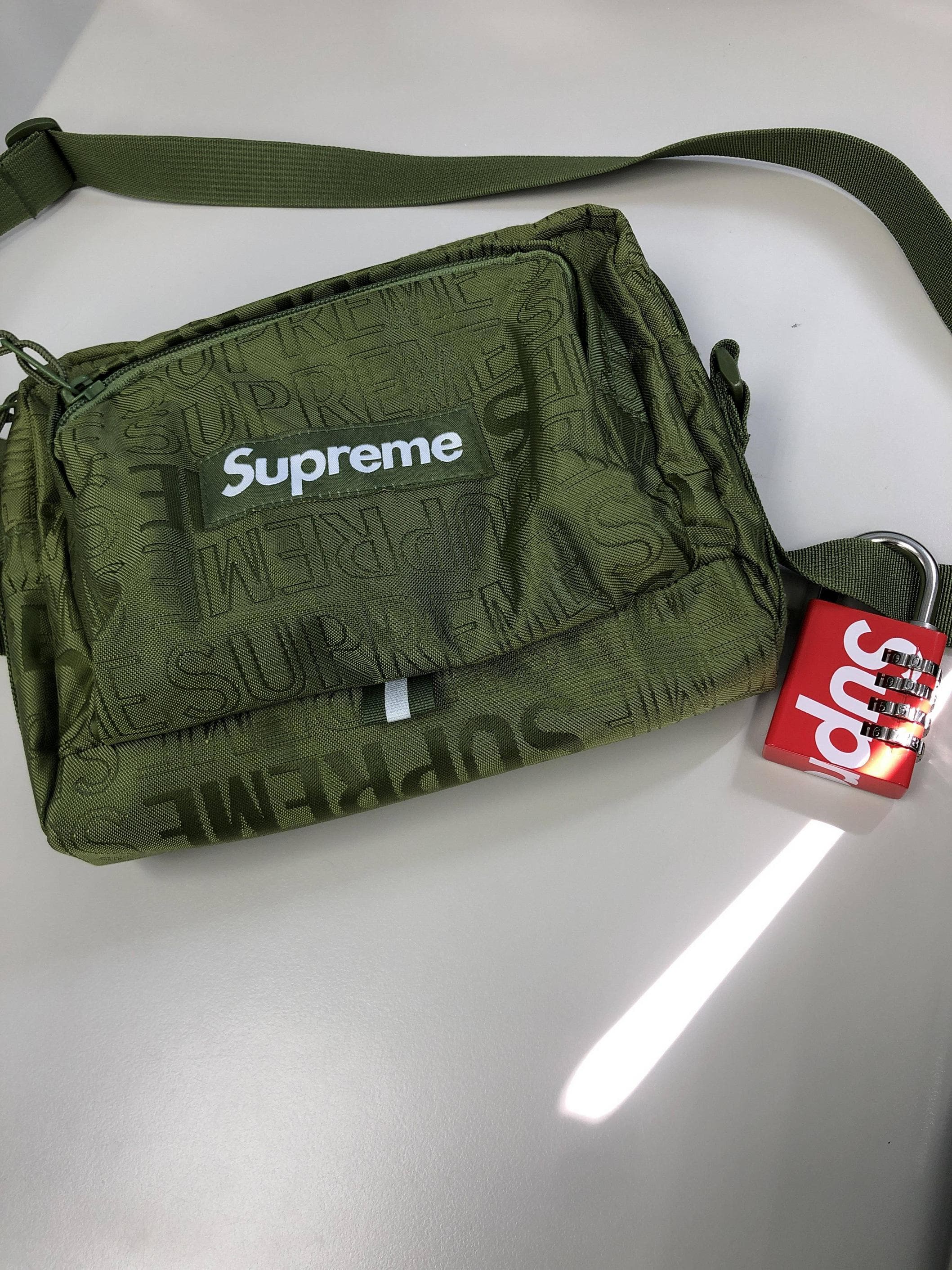 Supreme 46th shoulder store bag