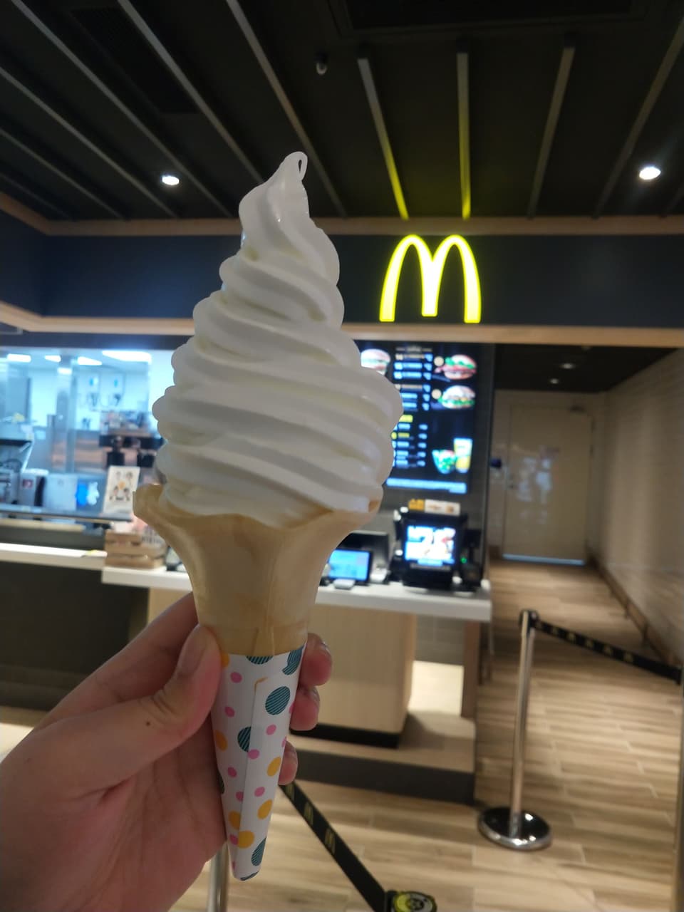 麥當勞大蛋捲冰淇淋- 美食板| Dcard