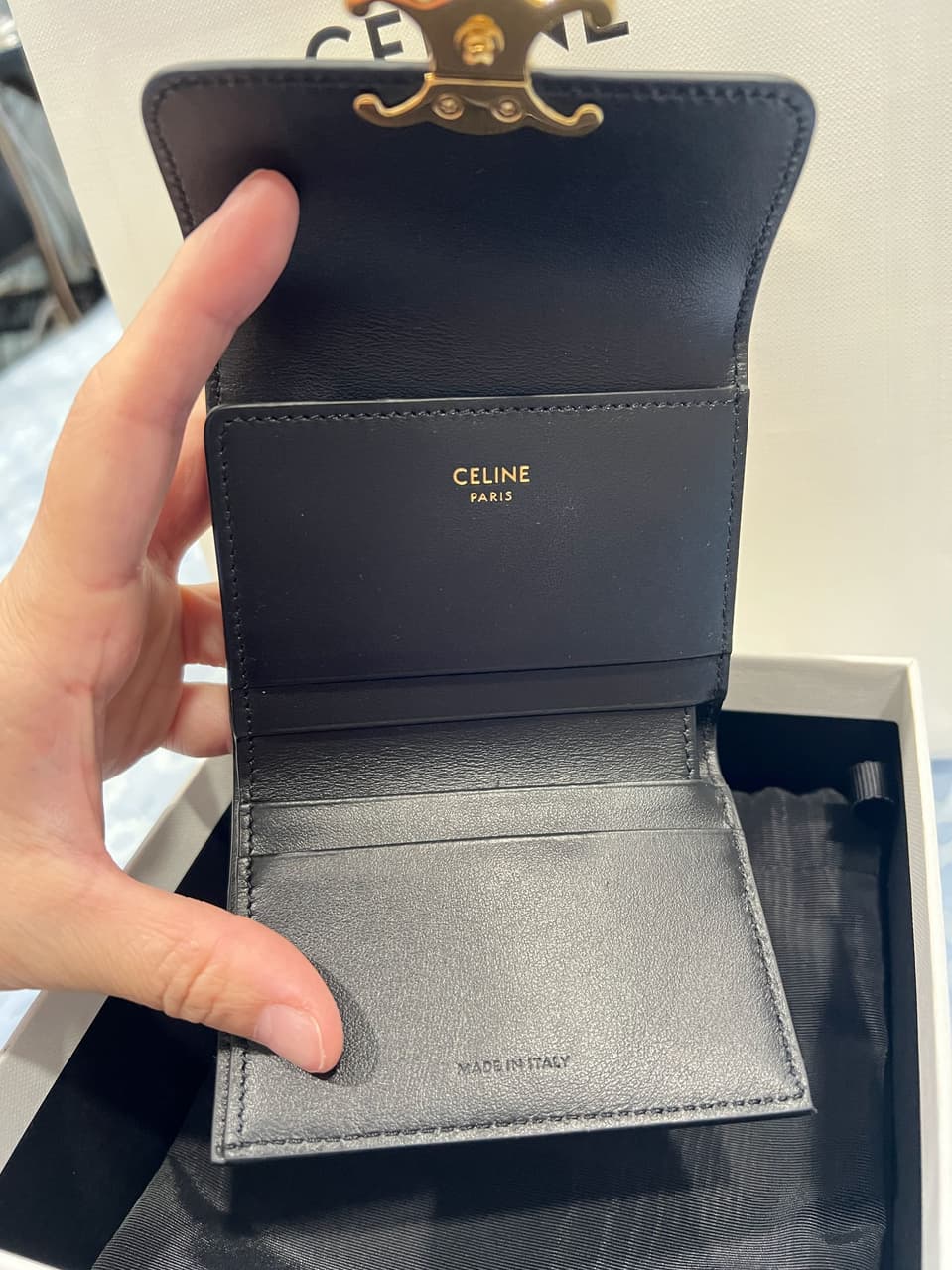 #我要賣 「已售出」降價出清，全新未使用Celine二合一短夾 - 二手交易板 | Dcard