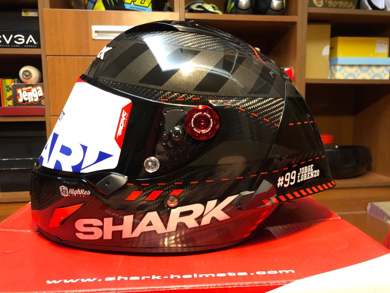 [開箱] SHARK RACE R PRO GP LORENZO 2020 WINTER TEST (圖多文長) - 機車板 | Dcard