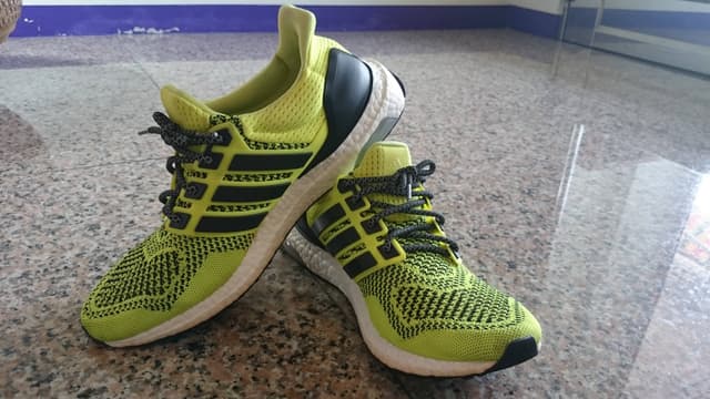 adidas gazelle silver green womens adidas Ultra Boost Light GORE-TEX Mens Running Shoes