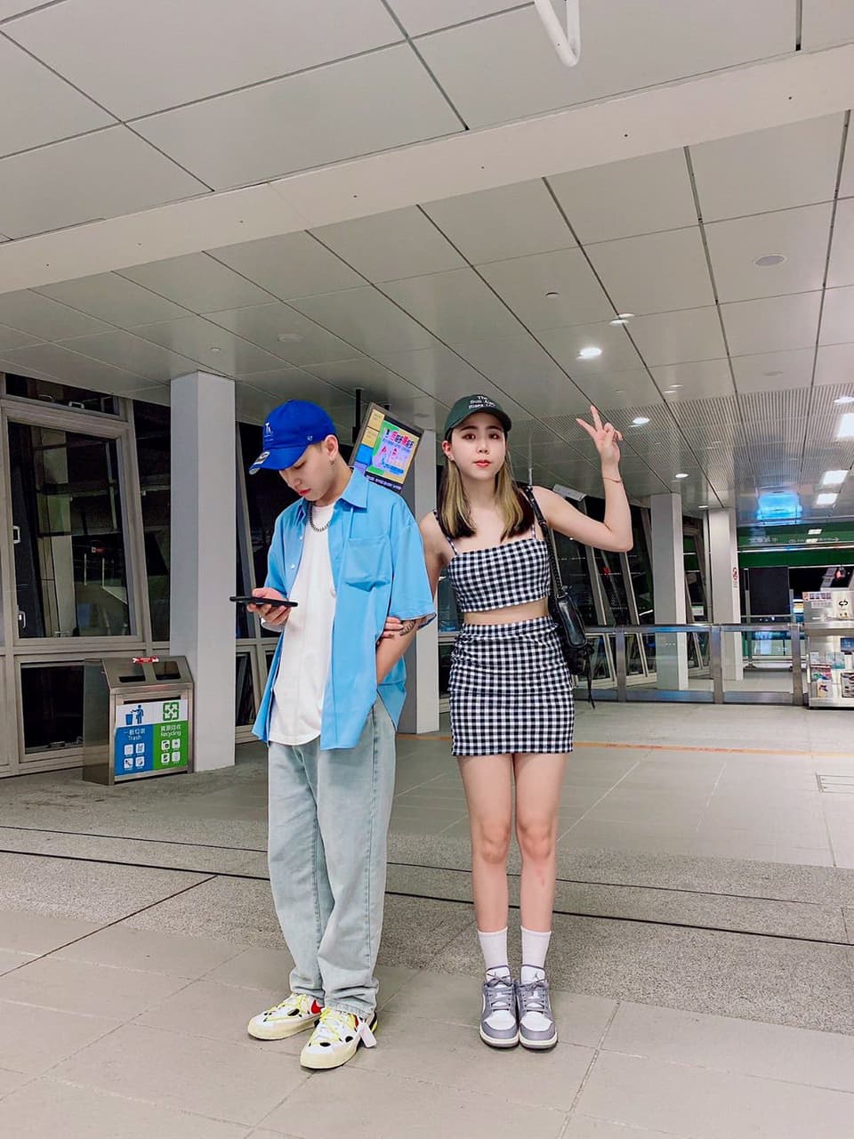#日常穿搭 #分享 三套情侶日常出門穿搭😆 - 穿搭板 | Dcard