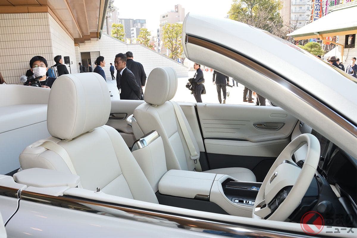 Toyota Century SUV敞篷版 正式亮相 - 汽車板 | Dcard