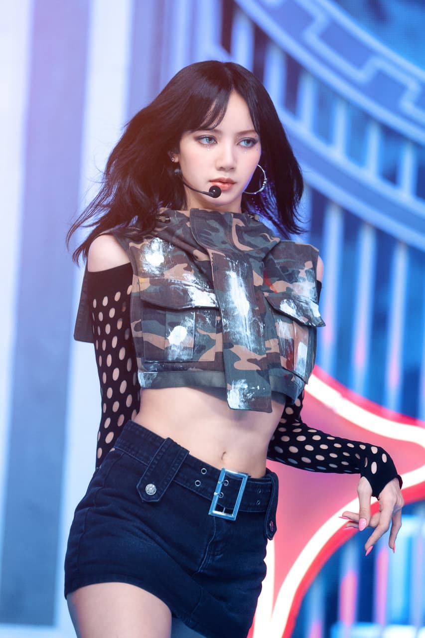 #分享 Lisa 人歌舞台照（圖多） - BLACKPINK板 | Dcard