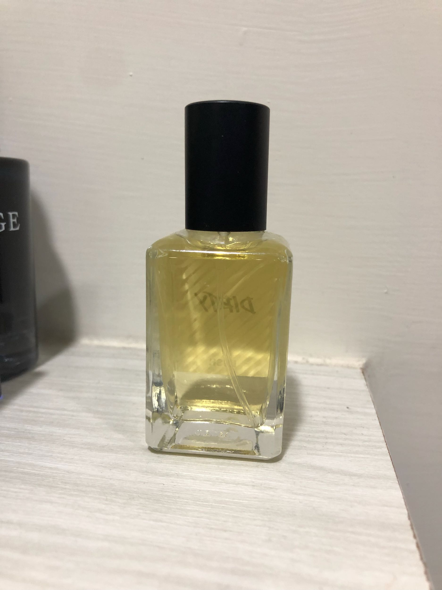 我要賣Lush DIRTY香水30ml - 二手交易板 | Dcard