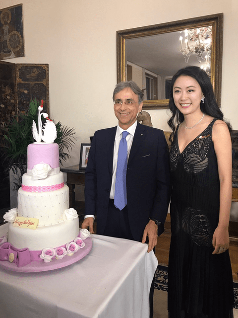 中國外交部長已失蹤三週 八卦媒體全聚焦在高學歷美女主播情婦身上 - 閒聊板 | Dcard