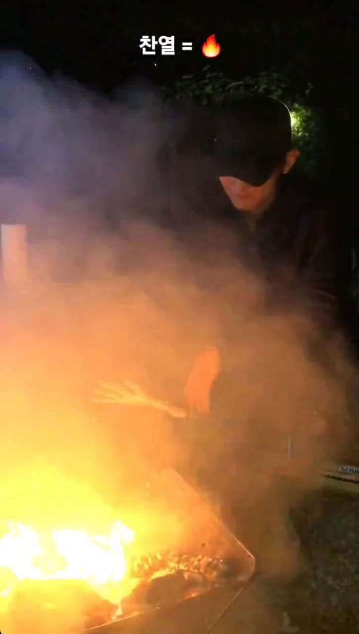 更燦烈x 網漫《取向狙擊的她》合作OST (預告出來了！ - EXO板| Dcard