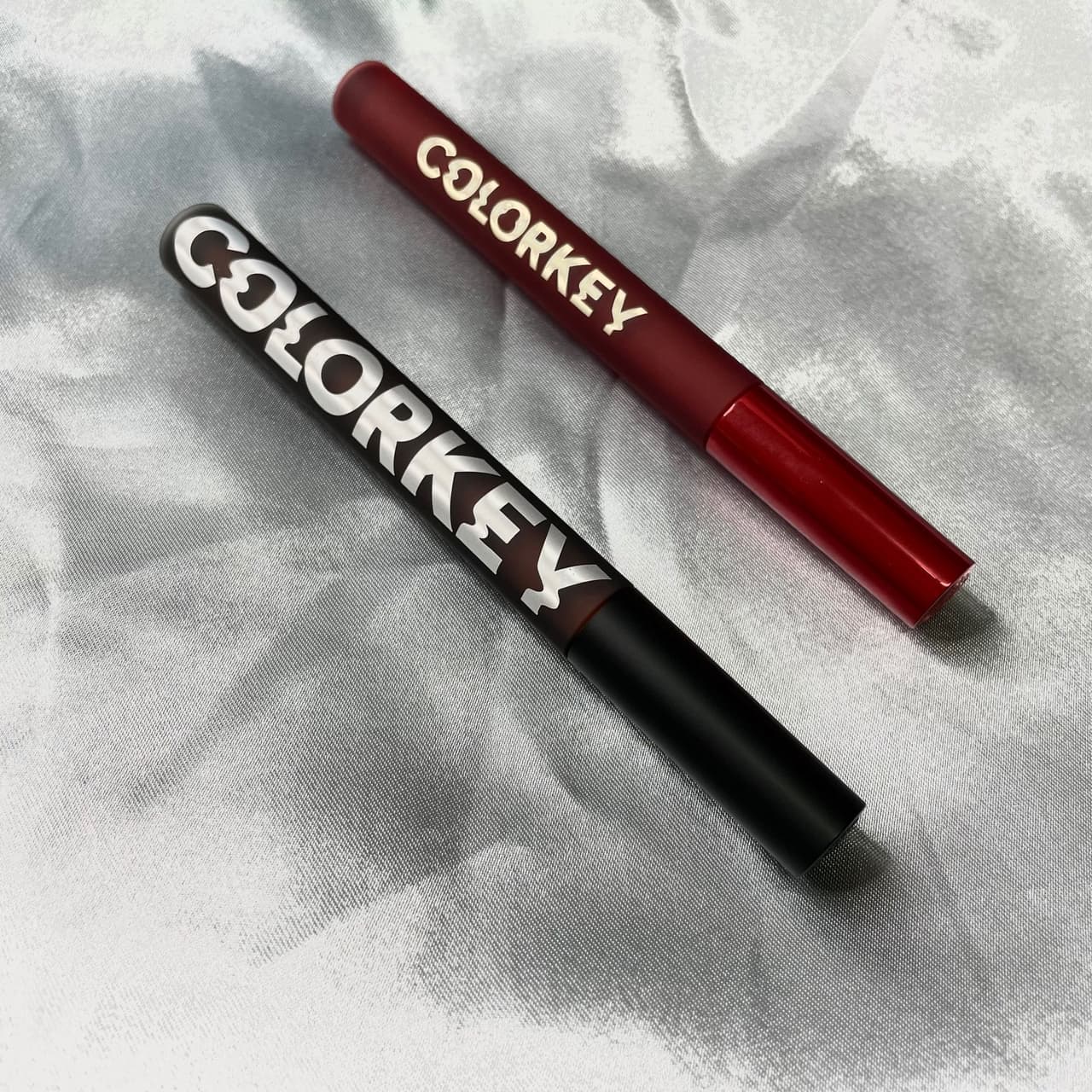 #試色 Colorkey 平價鏡光水潤唇釉 - 美妝板 | Dcard