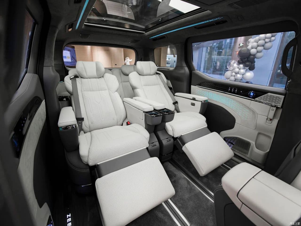 Volvo EM90 電動MPV預告上市 - 汽車板 | Dcard