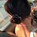 嚴肅高個子