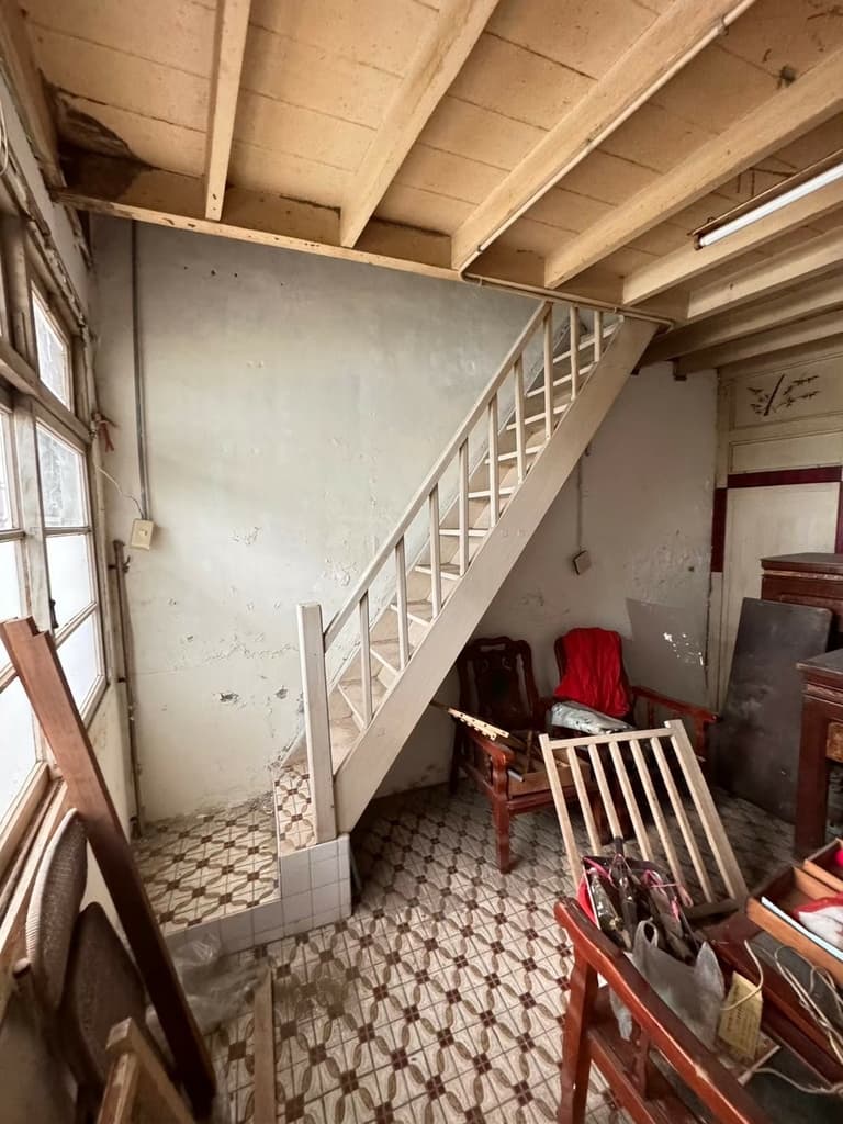 #分享 40年透天老屋翻新完工啦!樓梯後移格局變方正、二樓打通變大主臥 - 購屋板 | Dcard