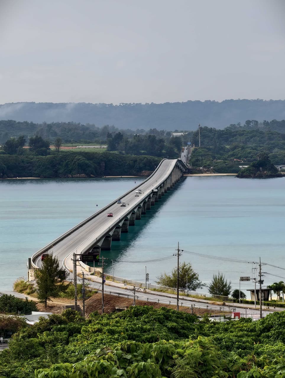 無聊跑去沖繩騎機車...feats. vivo X300 Pro 無聊跑去沖繩騎機車...feats. vivo X300 Pro