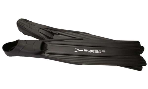 新手的塑膠蛙大對決unu Sopras 自由潛水板 Dcard