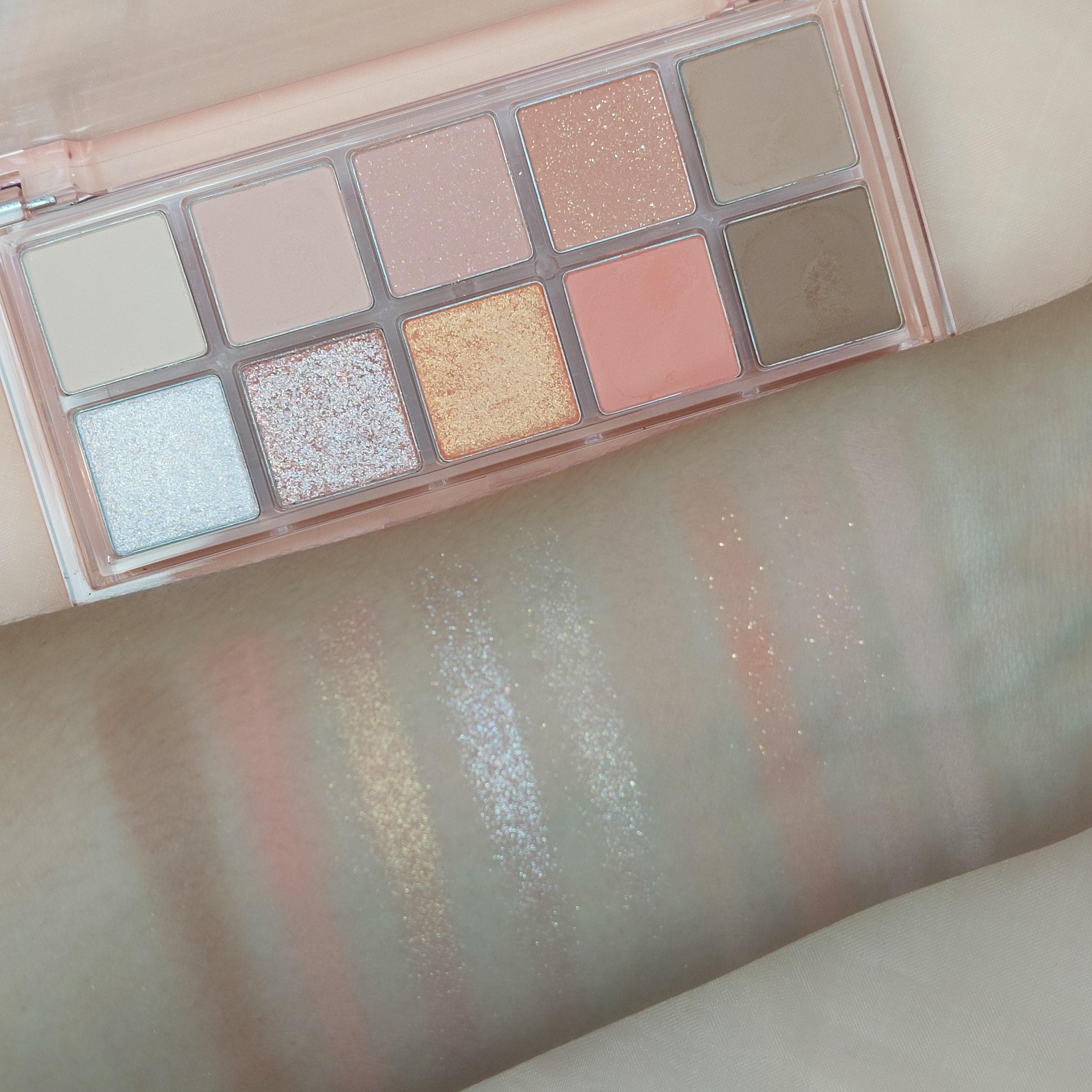 試色 Romand 秘密花園十色眼影盤 08 Peach Dahlia Garden 美妝板 Dcard