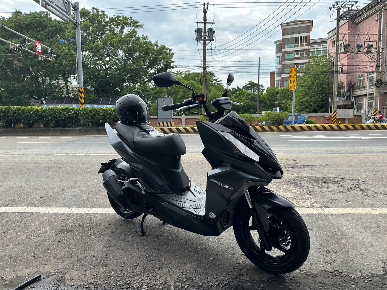 #車輛分享 中年🐒阿伯的，Dr吱 開箱 #DRG - 機車板 | Dcard