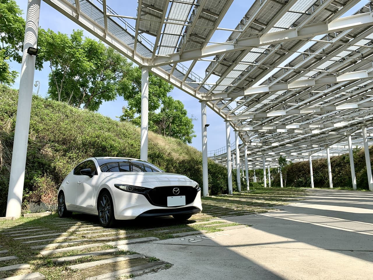 拍車景點 | 台中中央公園北側停車場、科湳愛琴橋 | Mazda3 - 汽車板 | Dcard